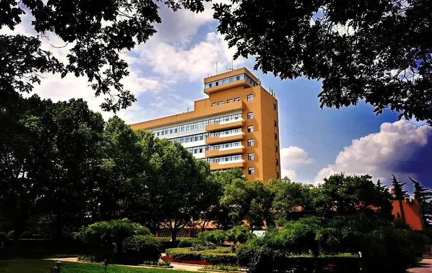 歡迎加入蘭州石化職業技術大學，探索計算機軟件技術開發的無限可能